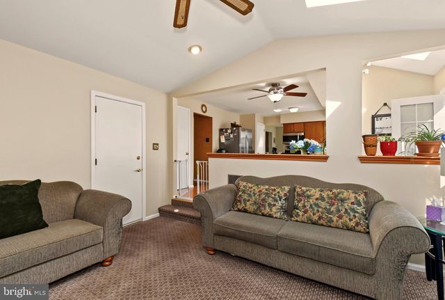 101 GLASGOW CIR, Lansdale, PA 19446