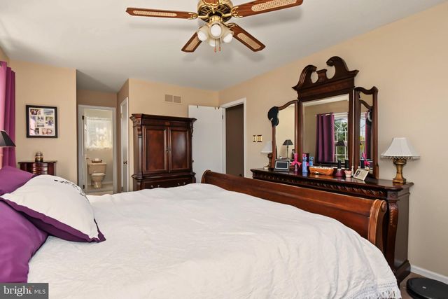 101 GLASGOW CIR, Lansdale, PA 19446