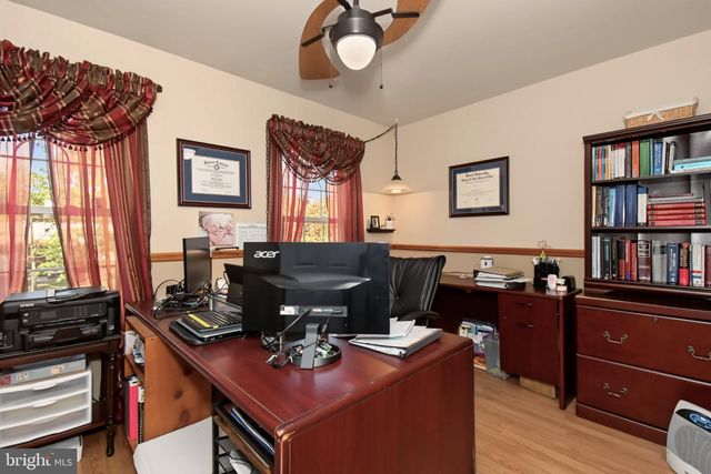 101 GLASGOW CIR, Lansdale, PA 19446