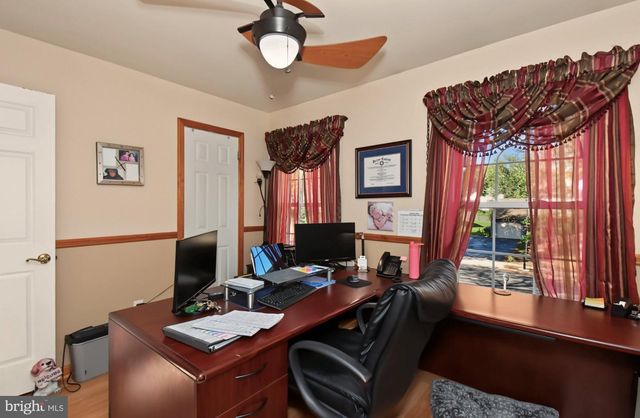 101 GLASGOW CIR, Lansdale, PA 19446