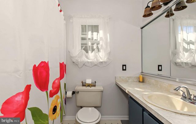 101 GLASGOW CIR, Lansdale, PA 19446