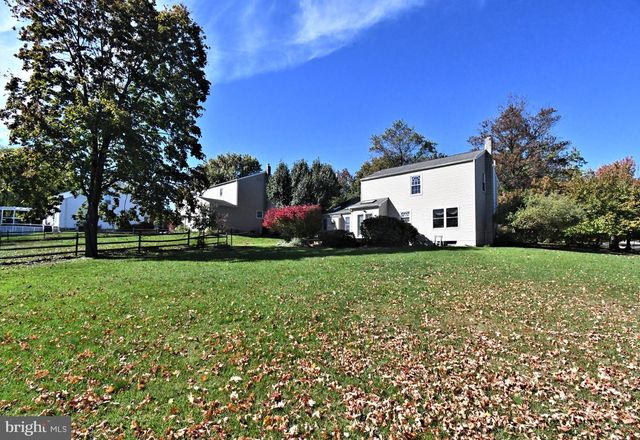 101 GLASGOW CIR, Lansdale, PA 19446