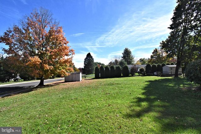 101 GLASGOW CIR, Lansdale, PA 19446