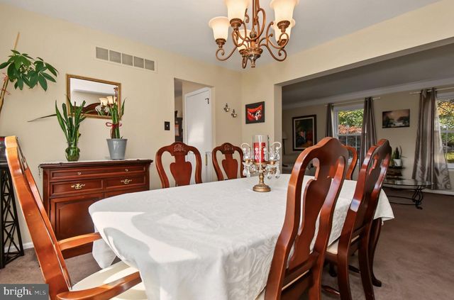 101 GLASGOW CIR, Lansdale, PA 19446