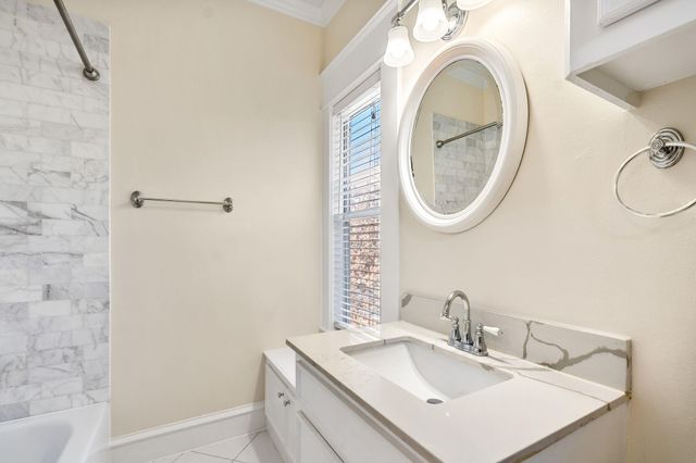 1847 Cortlandt Street, Houston, TX 77008