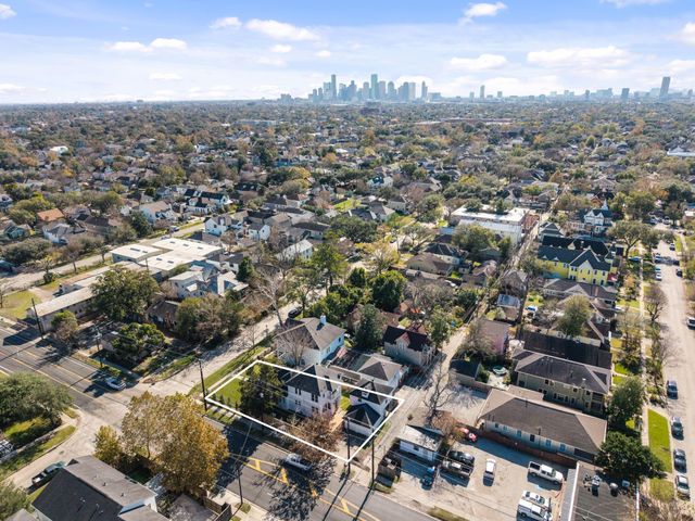 1847 Cortlandt Street, Houston, TX 77008