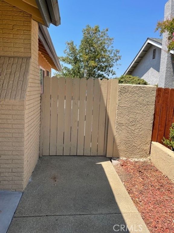 11549 Inglewood Court, Riverside, CA 92503 — photo 5