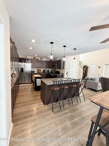 10015 Lakeside Drive, Perrinton, MI 48871