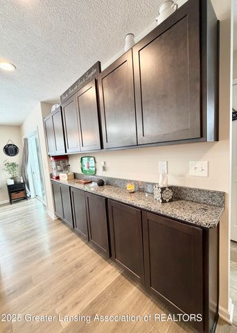 10015 Lakeside Drive, Perrinton, MI 48871