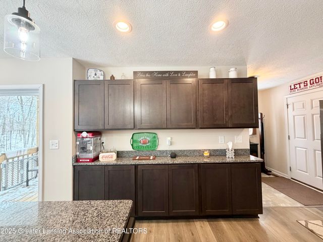 10015 Lakeside Drive, Perrinton, MI 48871