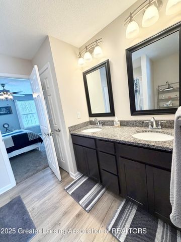 10015 Lakeside Drive, Perrinton, MI 48871