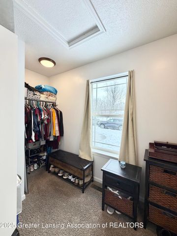 10015 Lakeside Drive, Perrinton, MI 48871