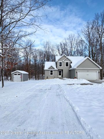 10015 Lakeside Drive, Perrinton, MI 48871
