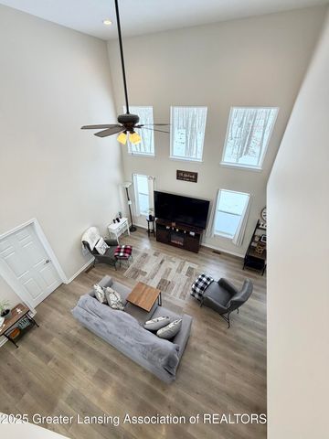 10015 Lakeside Drive, Perrinton, MI 48871