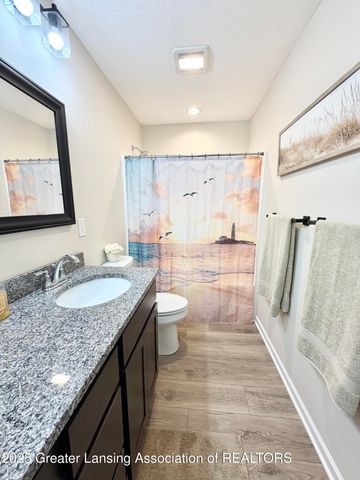 10015 Lakeside Drive, Perrinton, MI 48871