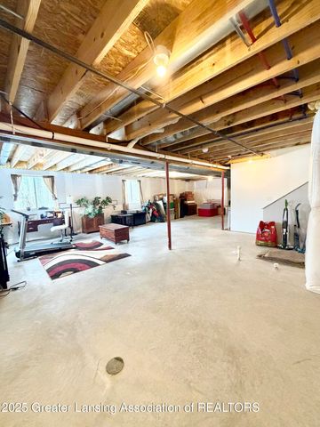 10015 Lakeside Drive, Perrinton, MI 48871