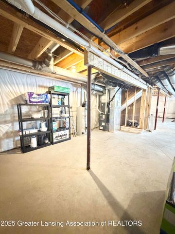 10015 Lakeside Drive, Perrinton, MI 48871