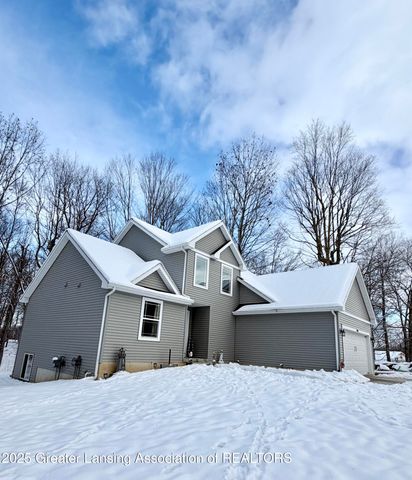 10015 Lakeside Drive, Perrinton, MI 48871