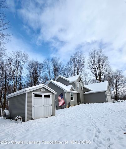 10015 Lakeside Drive, Perrinton, MI 48871