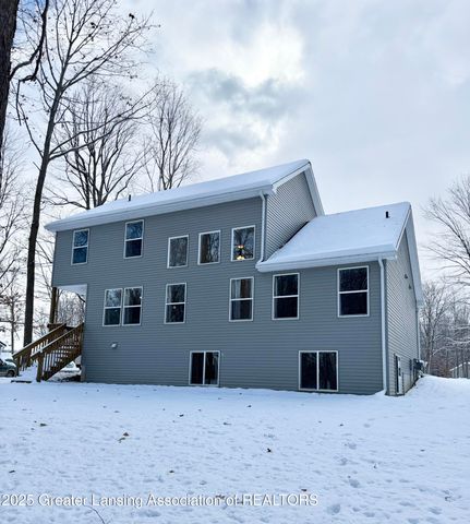 10015 Lakeside Drive, Perrinton, MI 48871