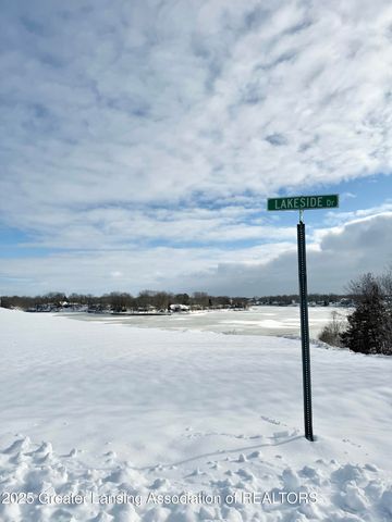 10015 Lakeside Drive, Perrinton, MI 48871