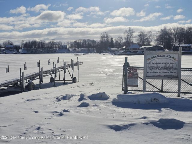 10015 Lakeside Drive, Perrinton, MI 48871