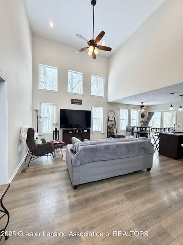 10015 Lakeside Drive, Perrinton, MI 48871