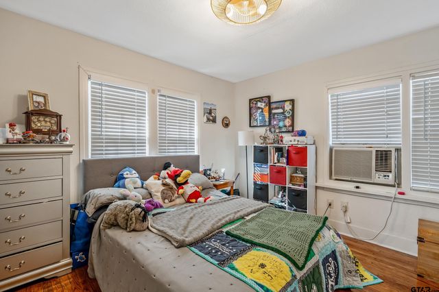 637 S Bois D Arc, Tyler, TX 75701