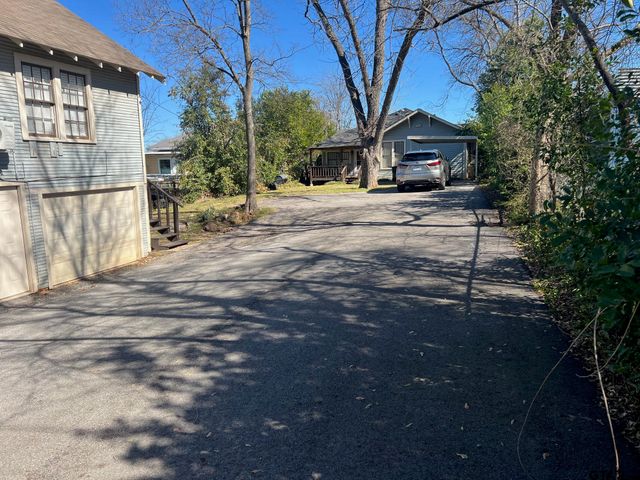 637 S Bois D Arc, Tyler, TX 75701