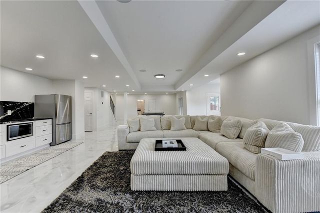 266 Prestbury Court, Suwanee, GA 30024