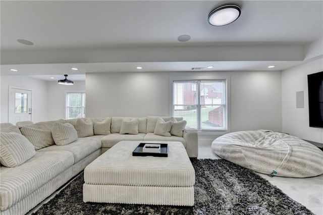 266 Prestbury Court, Suwanee, GA 30024