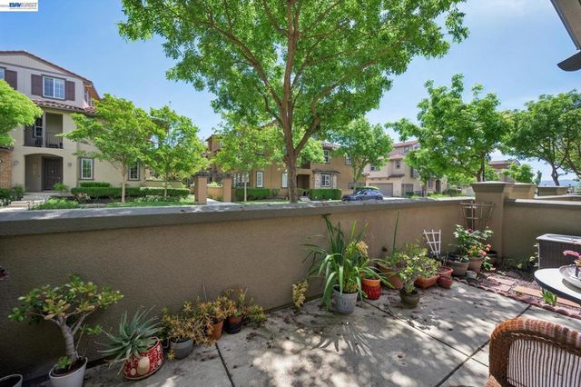 5351 Fioli Loop, San Ramon, CA 94582