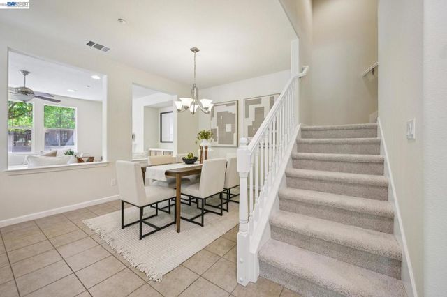 5351 Fioli Loop, San Ramon, CA 94582
