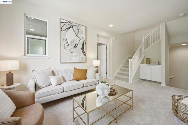 5351 Fioli Loop, San Ramon, CA 94582