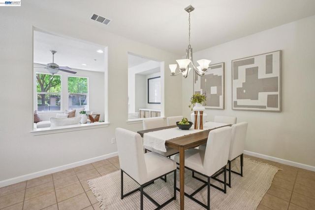 5351 Fioli Loop, San Ramon, CA 94582