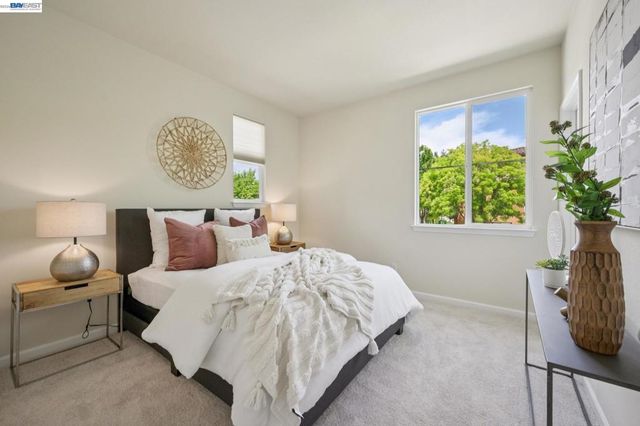 5351 Fioli Loop, San Ramon, CA 94582
