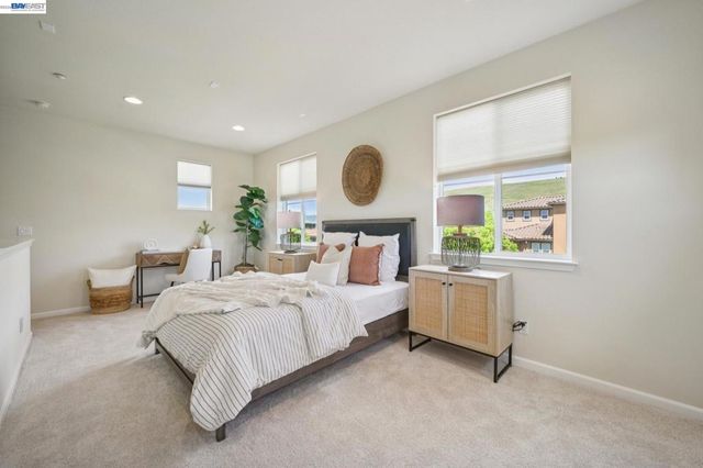 5351 Fioli Loop, San Ramon, CA 94582