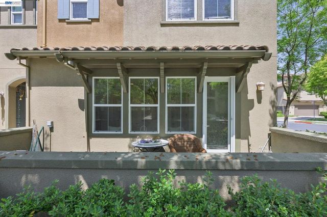 5351 Fioli Loop, San Ramon, CA 94582