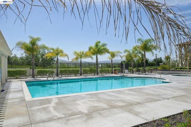 5351 Fioli Loop, San Ramon, CA 94582
