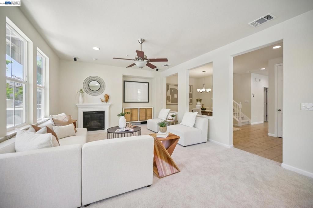 Image 15 of property listing at 5351 Fioli Loop, San Ramon, CA 94582