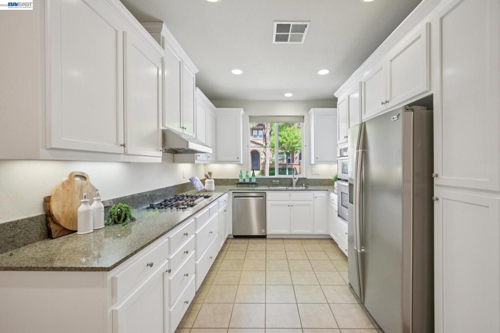 Image 21 of property listing at 5351 Fioli Loop, San Ramon, CA 94582