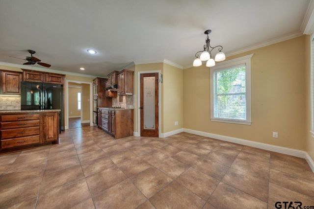 13523 Country Gln, Tyler, TX 75706