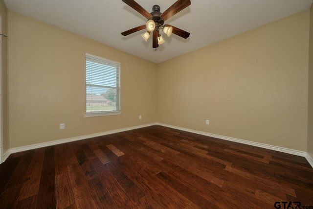 13523 Country Gln, Tyler, TX 75706