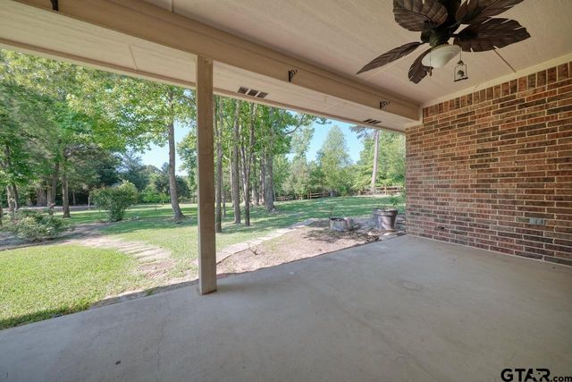 13523 Country Gln, Tyler, TX 75706