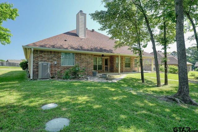 13523 Country Gln, Tyler, TX 75706