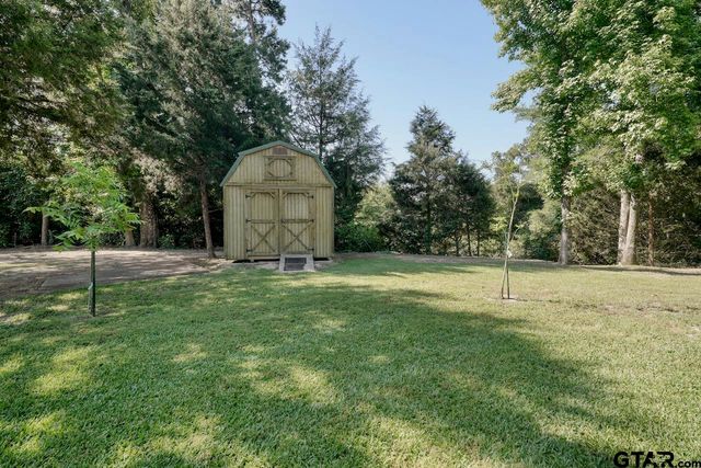 13523 Country Gln, Tyler, TX 75706