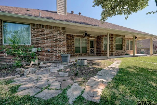 13523 Country Gln, Tyler, TX 75706