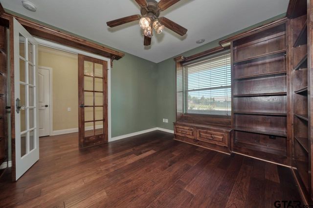 13523 Country Gln, Tyler, TX 75706
