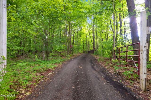 31 Safford Road, Argyle, NY 12809