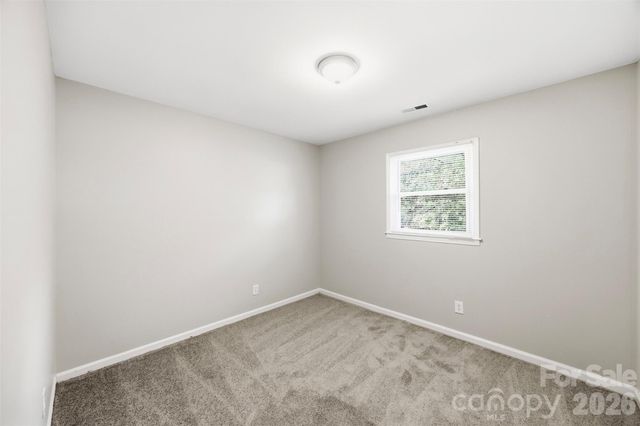 428 E Mclelland Avenue, Mooresville, NC 28115